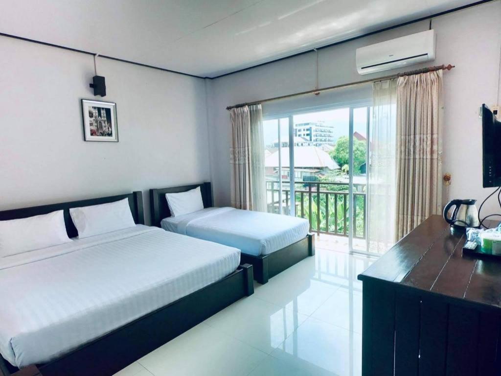 Phou Ang Kham 2 Hotel Vang Vieng Extérieur photo