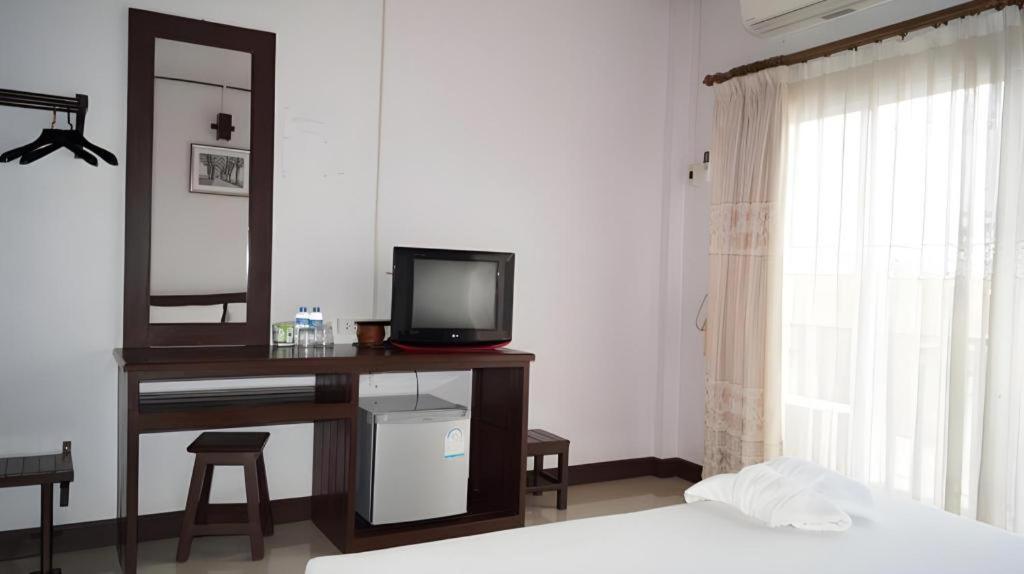 Phou Ang Kham 2 Hotel Vang Vieng Extérieur photo