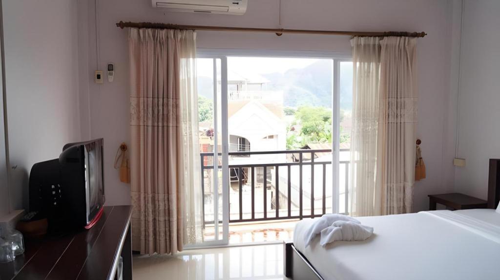 Phou Ang Kham 2 Hotel Vang Vieng Extérieur photo