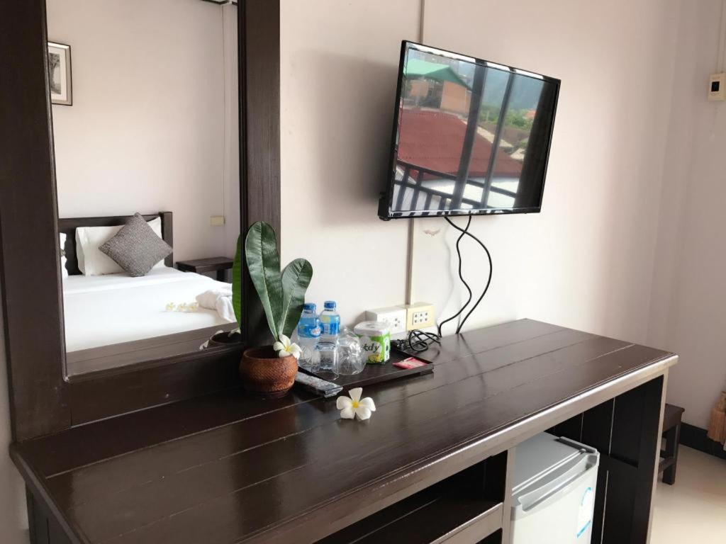 Phou Ang Kham 2 Hotel Vang Vieng Extérieur photo